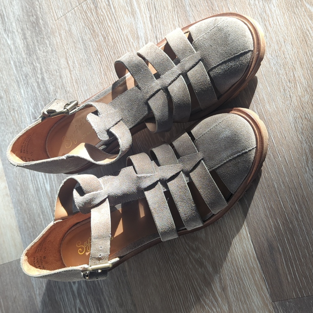 Seychelles Heeled  - Size 9 1/2. Suede buckle sandal.